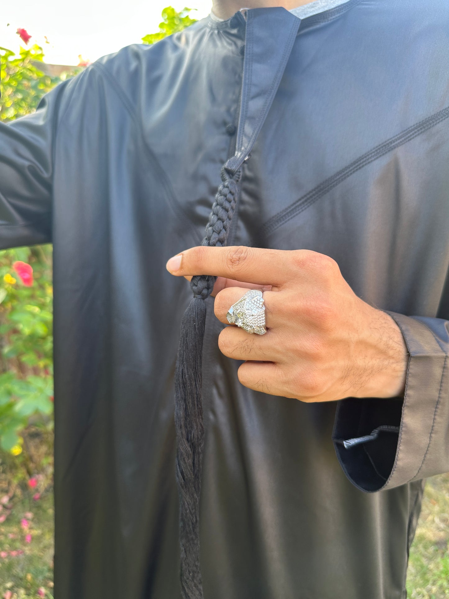 Black Emirati Men’s Thobe