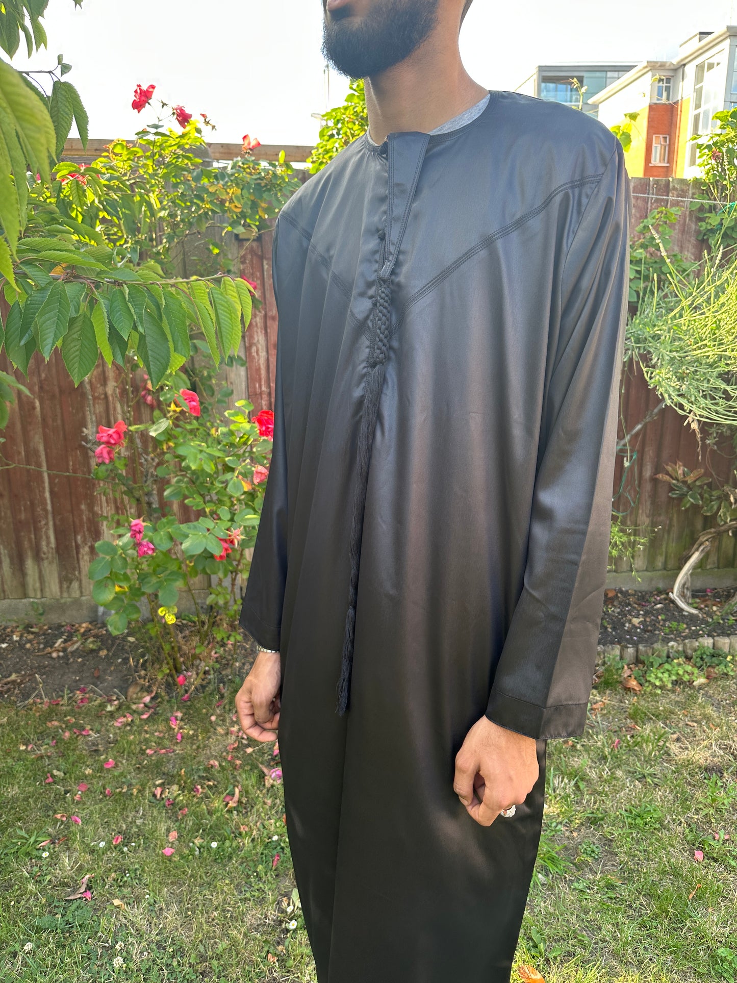 Black Emirati Men’s Thobe